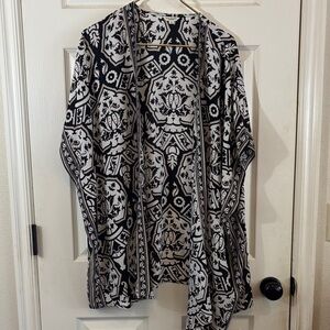 Max Studio Monochrome Patterned Kimono